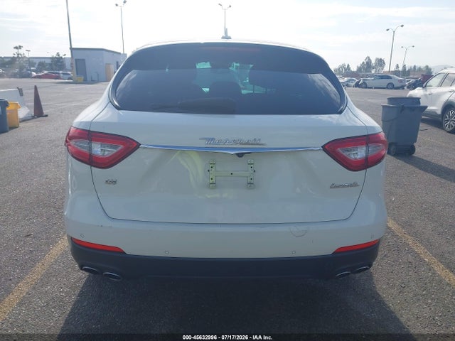 Продажа на аукционе авто 2018 Maserati Levante, vin: ZN661XUAXJX270265, номер лота: 45632996