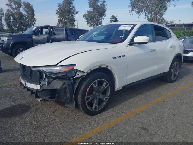 Продажа на аукционе авто 2018 Maserati Levante, vin: ZN661XUAXJX270265, номер лота: 45632996