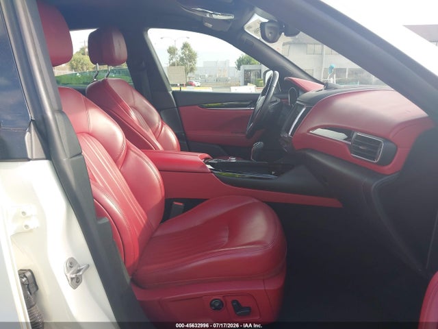 Продажа на аукционе авто 2018 Maserati Levante, vin: ZN661XUAXJX270265, номер лота: 45632996