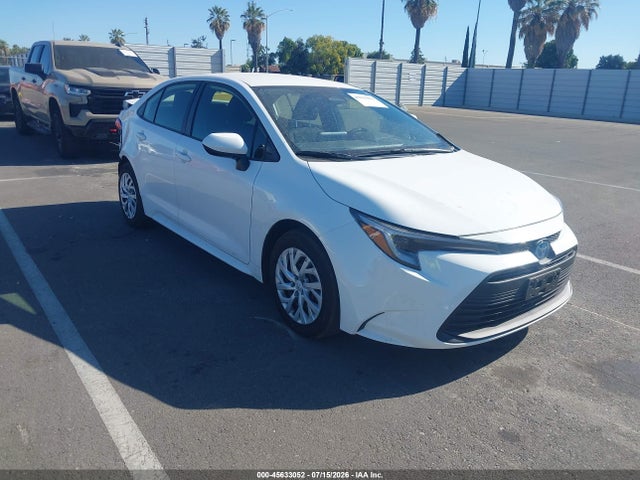 Toyota Corolla Hybrid Le 2025 JTDBCMFE9SJ039659 головне зображення