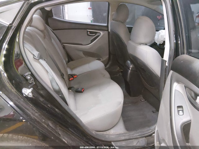 5NPDH4AE1GH758146 Hyundai ELANTRA SE