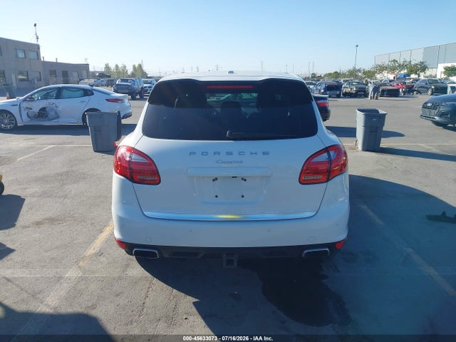 Porsche Cayenne 2014 WP1AA2A20ELA00176 Image 17