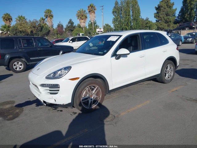 Porsche Cayenne 2014 WP1AA2A20ELA00176 Image 2
