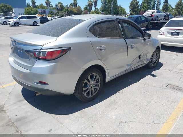 Toyota YARIS LE 2019 3MYDLBYV5KY511475 Image 4