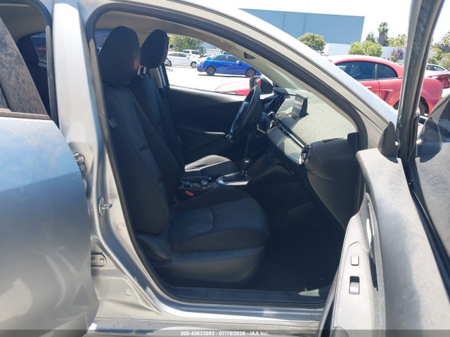 Toyota YARIS LE 2019 3MYDLBYV5KY511475 Image 5