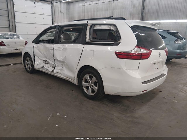 2015 Toyota Sienna Le 8 Passenger მანქანა იყიდება აუქციონზე, vin: 5TDKK3DC9FS601633, აუქციონის ნომერი: 45633155