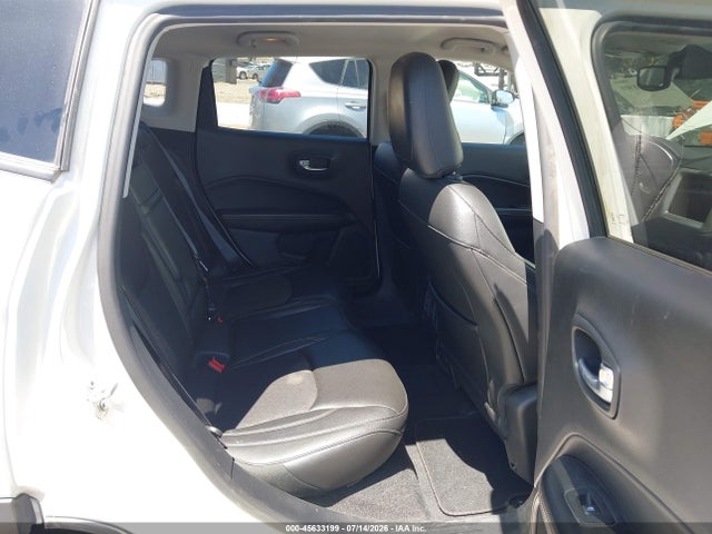 3C4NJCBB9JT182420 Jeep Compass Latitude Fwd