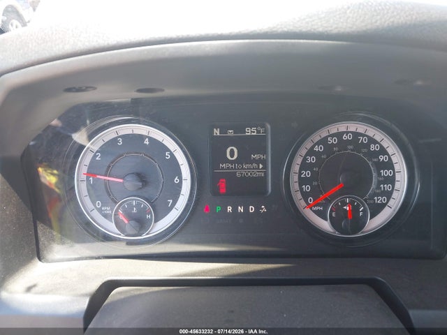 45633232 :رقم المزاد ، 1C6RR7GT6MS590888 vin ، 2021 Ram 1500 Classic Warlock  4x4 6'4 Box مزاد بيع