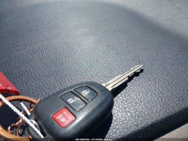 Toyota RAV4 LE 2015 JTMZFREV3FD078644 Image 11
