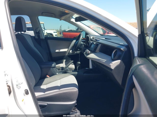 Toyota RAV4 LE 2015 JTMZFREV3FD078644 Image 5