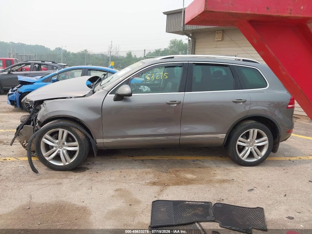 Продаж на аукціоні авто 2013 Volkswagen Touareg Tdi Executive, vin: WVGEP9BP2DD005999, номер лоту: 45633275