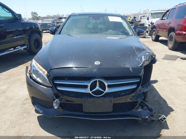 Продажа на аукционе авто 2017 Mercedes-benz C 300, vin: 55SWF4JB4HU232693, номер лота: 45633317