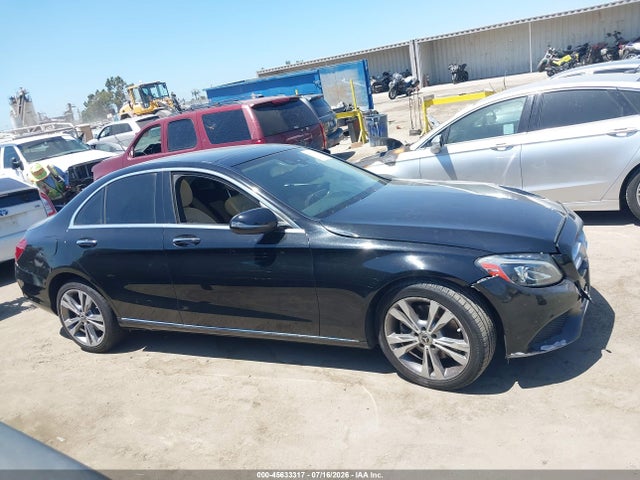 Продажа на аукционе авто 2017 Mercedes-benz C 300, vin: 55SWF4JB4HU232693, номер лота: 45633317
