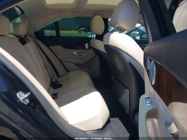 Продажа на аукционе авто 2017 Mercedes-benz C 300, vin: 55SWF4JB4HU232693, номер лота: 45633317