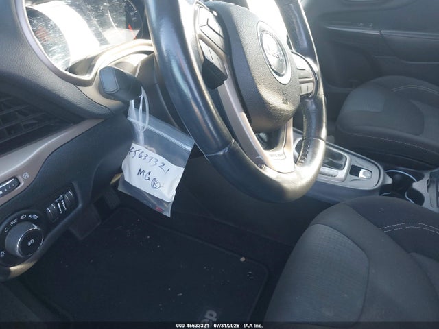1C4PJLCB1GW171678 Jeep Cherokee Latitude