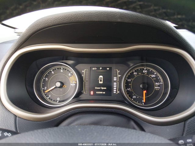 1C4PJLCB1GW171678 Jeep Cherokee Latitude