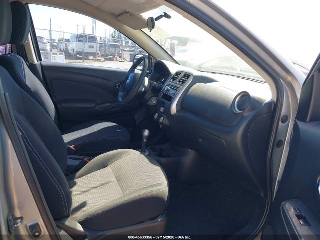 3N1CN7AP8EK440621 Nissan Versa 1.6 Sv