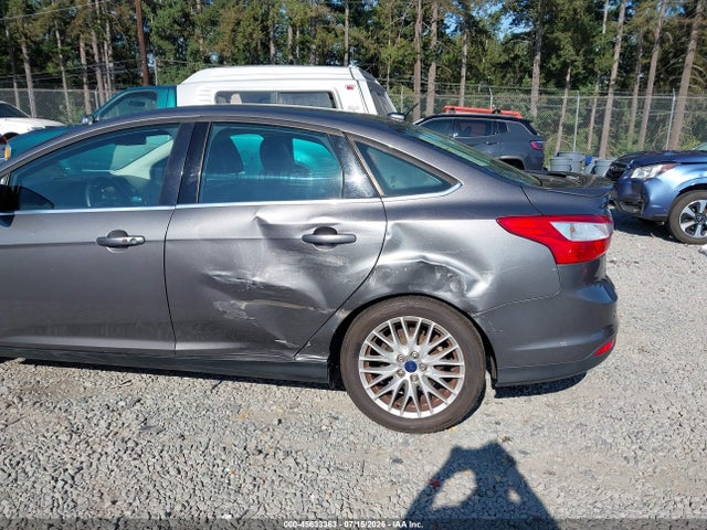 1FADP3J27EL407467 Ford Focus Titanium