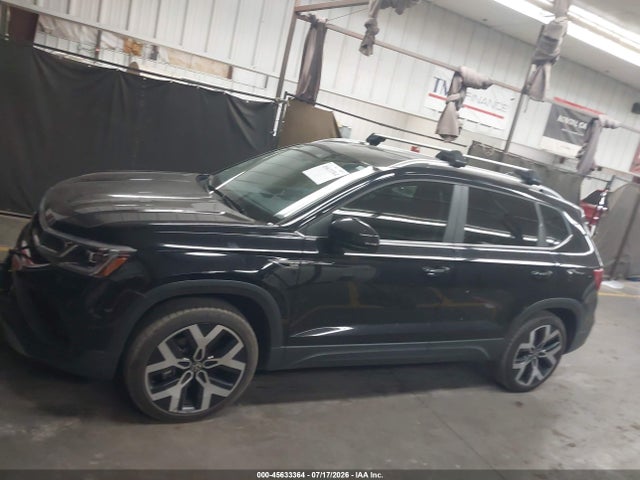 3VV2X7B28NM090600 Volkswagen Taos 1.5t Sel