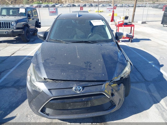 3MYDLBYV7HY165065 Toyota YARIS IA