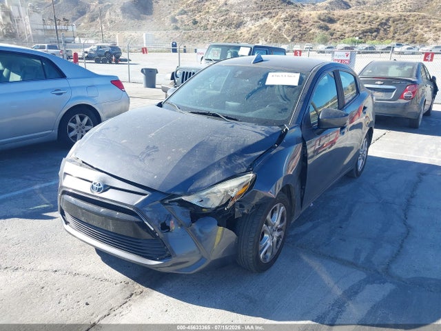 3MYDLBYV7HY165065 Toyota YARIS IA