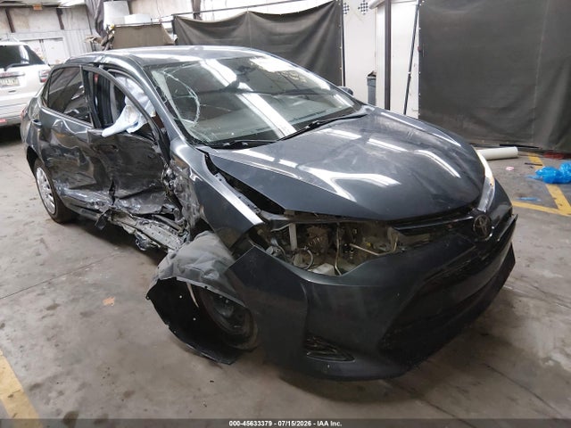 Toyota COROLLA LE 2019 5YFBURHE2KP858807 zdjęcie główne