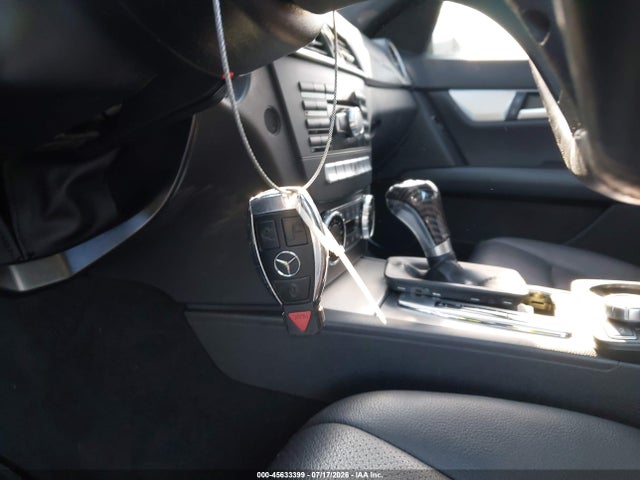 Продажа на аукционе авто 2013 Mercedes-benz C 250 Sport, vin: WDDGF4HB8DF971217, номер лота: 45633399