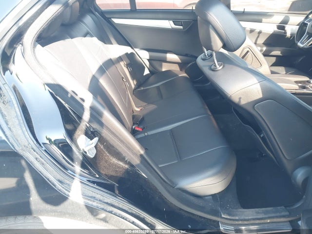 Продажа на аукционе авто 2013 Mercedes-benz C 250 Sport, vin: WDDGF4HB8DF971217, номер лота: 45633399