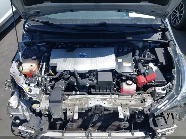 JTDKARFU8J3057048 Toyota Prius Four