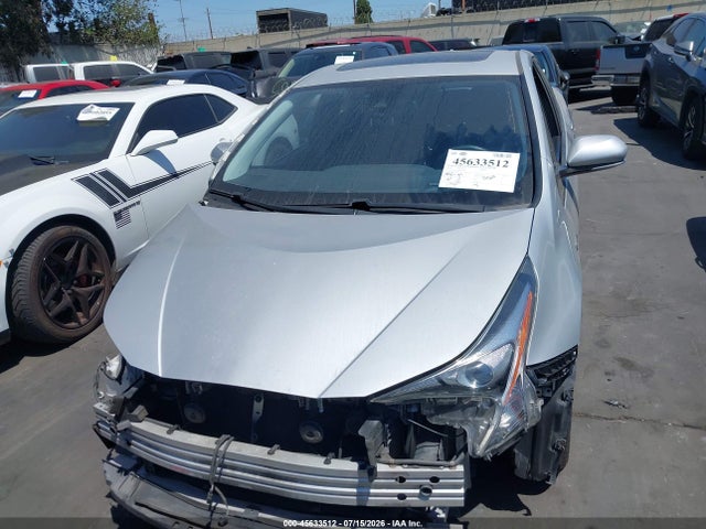 JTDKARFU8J3057048 Toyota Prius Four