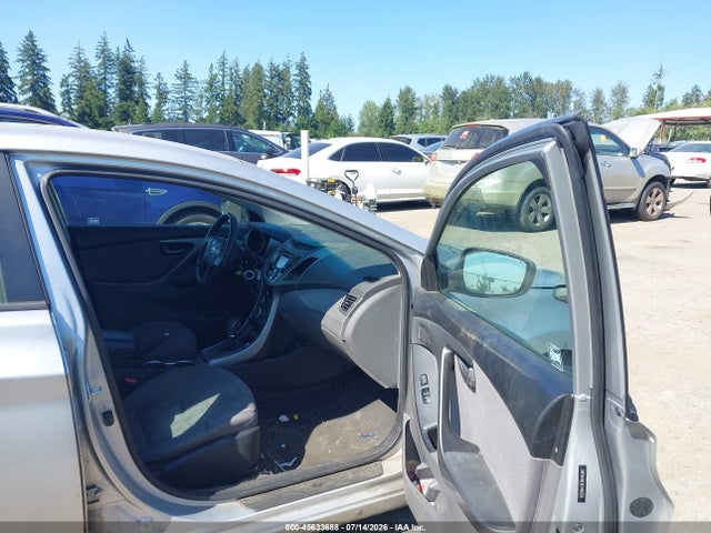 5NPDH4AE6EH466019 Hyundai ELANTRA SE