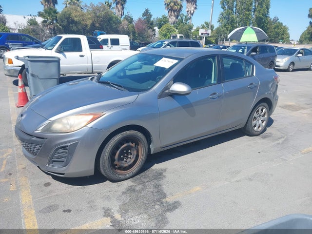 Продаж на аукціоні авто 2011 Mazda Mazda3 I Sport, vin: JM1BL1UG7B1467913, номер лоту: 45633698