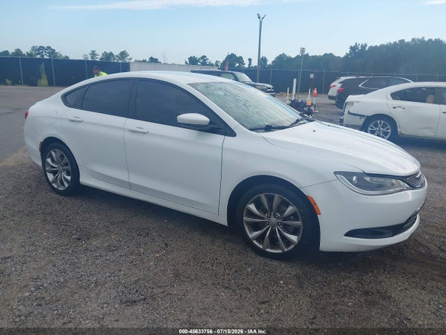 Продаж на аукціоні авто 2015 Chrysler 200 S, vin: 1C3CCCBB9FN743714, номер лоту: 45633756