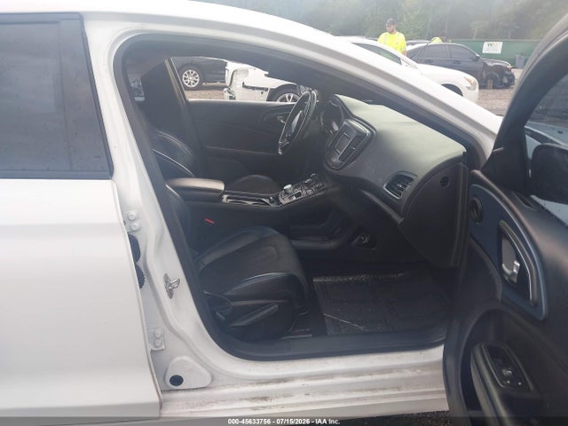 Продаж на аукціоні авто 2015 Chrysler 200 S, vin: 1C3CCCBB9FN743714, номер лоту: 45633756