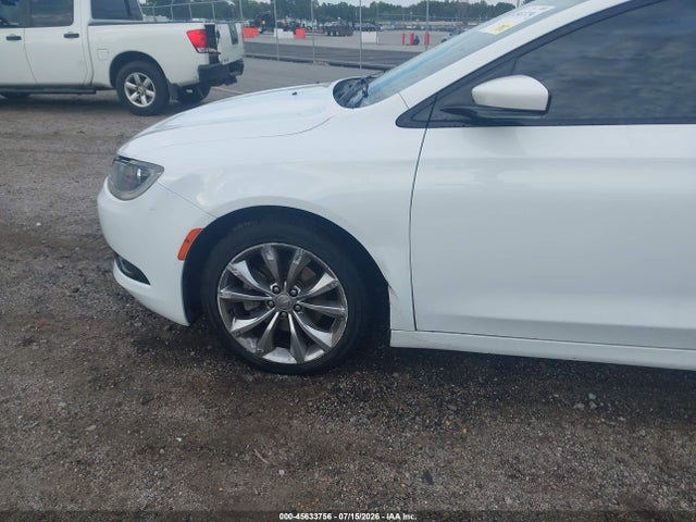 Продаж на аукціоні авто 2015 Chrysler 200 S, vin: 1C3CCCBB9FN743714, номер лоту: 45633756