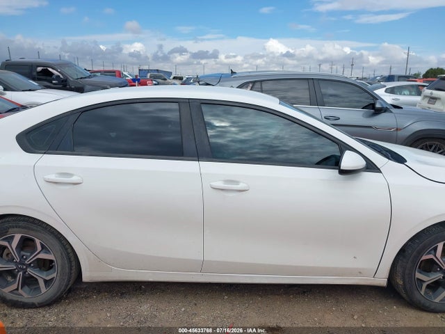 45633768 :رقم المزاد ، 3KPF24AD6KE133885 vin ، 2019 Kia Forte Lxs مزاد بيع