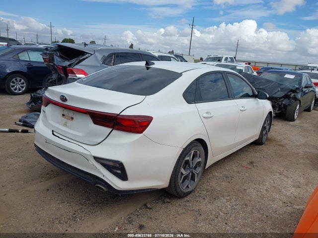 45633768 :رقم المزاد ، 3KPF24AD6KE133885 vin ، 2019 Kia Forte Lxs مزاد بيع