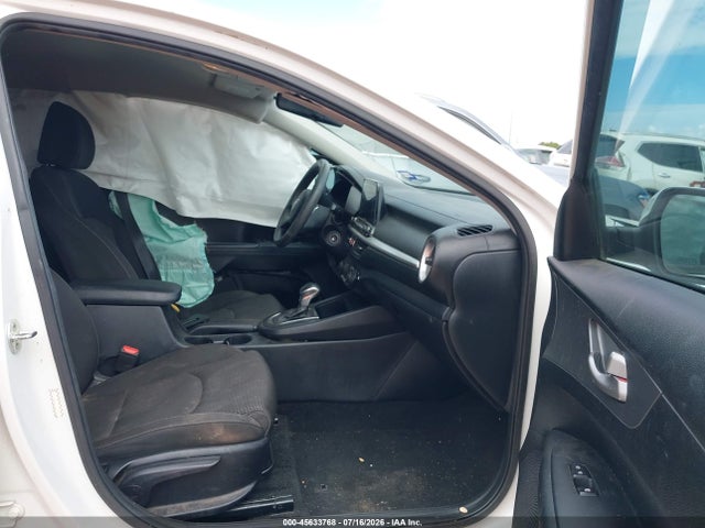 45633768 :رقم المزاد ، 3KPF24AD6KE133885 vin ، 2019 Kia Forte Lxs مزاد بيع