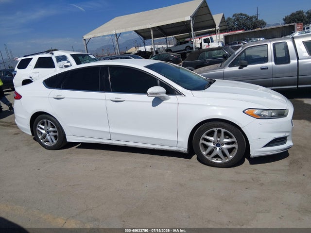 3FA6P0H79GR147585 Ford FUSION SE