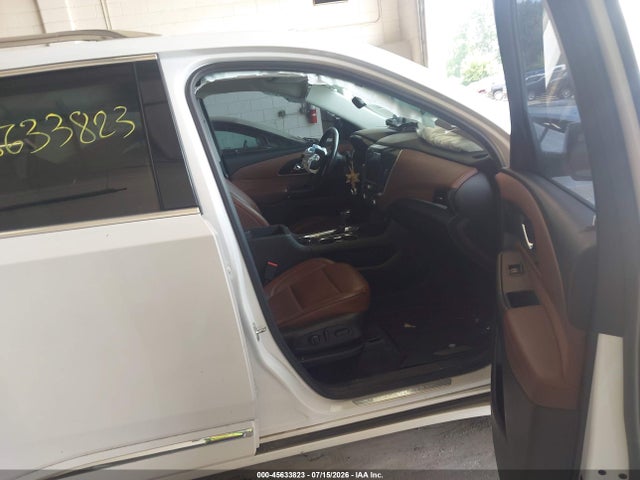 45633823 :رقم المزاد ، 1GNEVKKW8JJ256328 vin ، 2018 Chevrolet Traverse High Country مزاد بيع