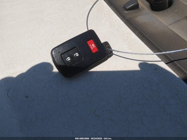 Toyota Prius C Three 2014 JTDKDTB3XE1565749 Image 11