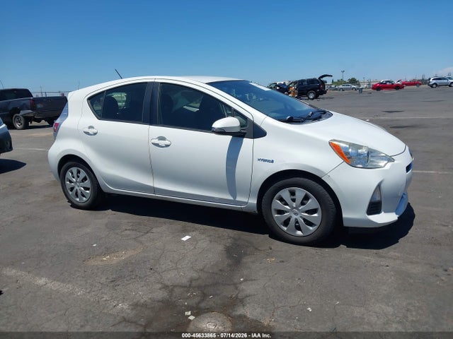 Toyota Prius C Three 2014 JTDKDTB3XE1565749 Image 15