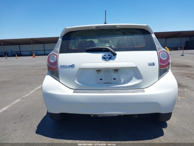 Toyota Prius C Three 2014 JTDKDTB3XE1565749 Image 18