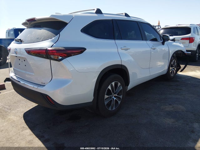 5TDKDRAH6SS555654 Toyota Highlander Xle