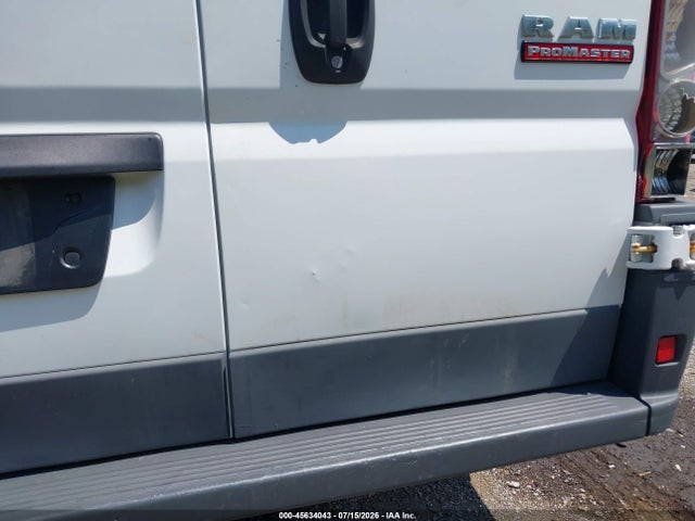 45634043 :رقم المزاد ، 3C6TRVAG9JE110900 vin ، 2018 Ram Promaster 1500 Low Roof 136 Wb مزاد بيع