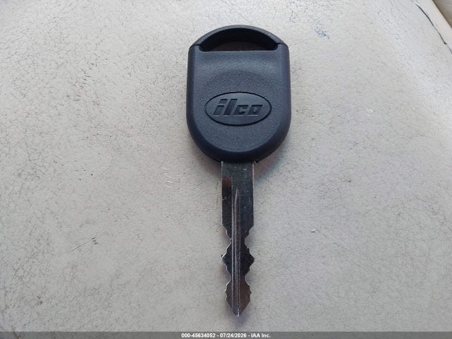 Продажа на аукционе авто 2003 Lincoln Town Car Cartier, vin: 1LNHM83W93Y653577, номер лота: 45634052
