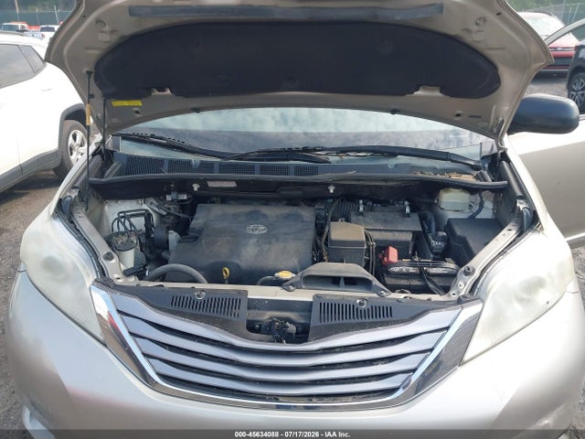 Aukcja sprzedaży 2015 Toyota Sienna Xle 8 Passenger, vin: 5TDYK3DC4FS588297, numer aukcji: 45634088