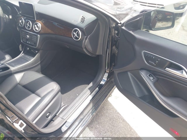 2015 Mercedes-benz Cla 250 მანქანა იყიდება აუქციონზე, vin: WDDSJ4EB3FN171561, აუქციონის ნომერი: 45634218