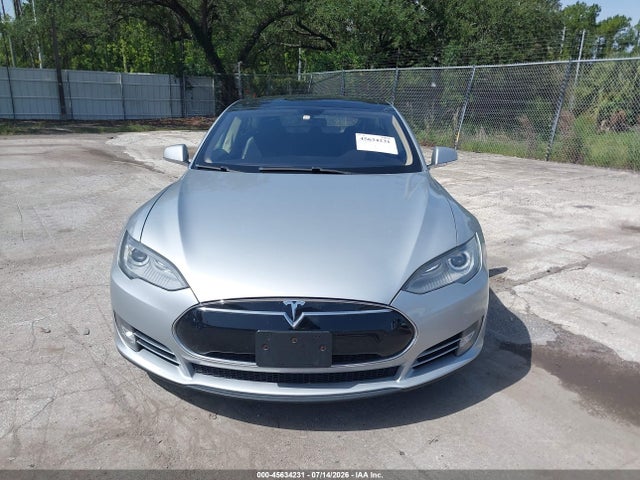 45634231 :رقم المزاد ، 5YJSA1DP0DFP06721 vin ، 2013 Tesla Model S Performance مزاد بيع