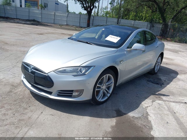 45634231 :رقم المزاد ، 5YJSA1DP0DFP06721 vin ، 2013 Tesla Model S Performance مزاد بيع